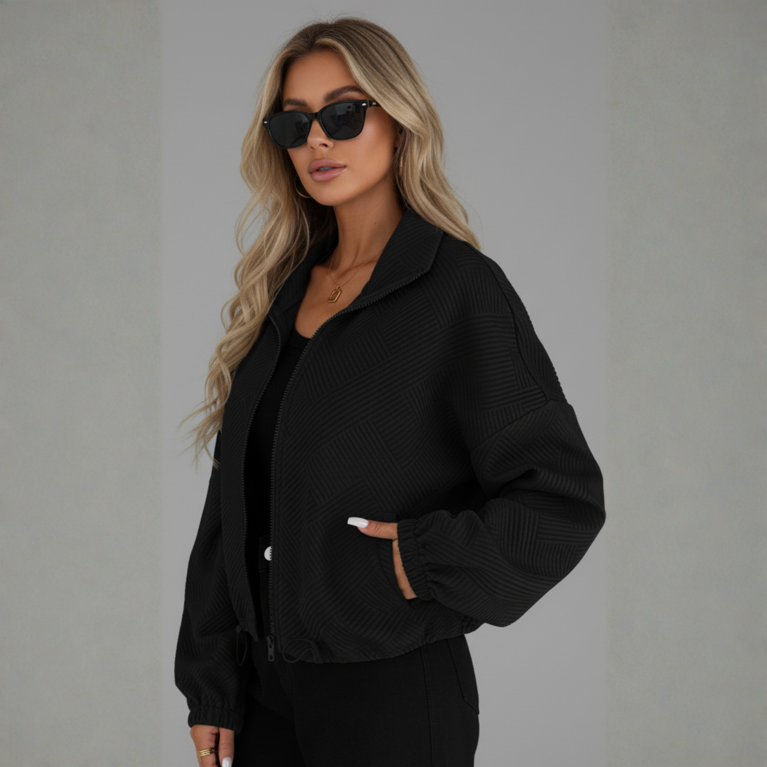 Long-sleeved textured coat